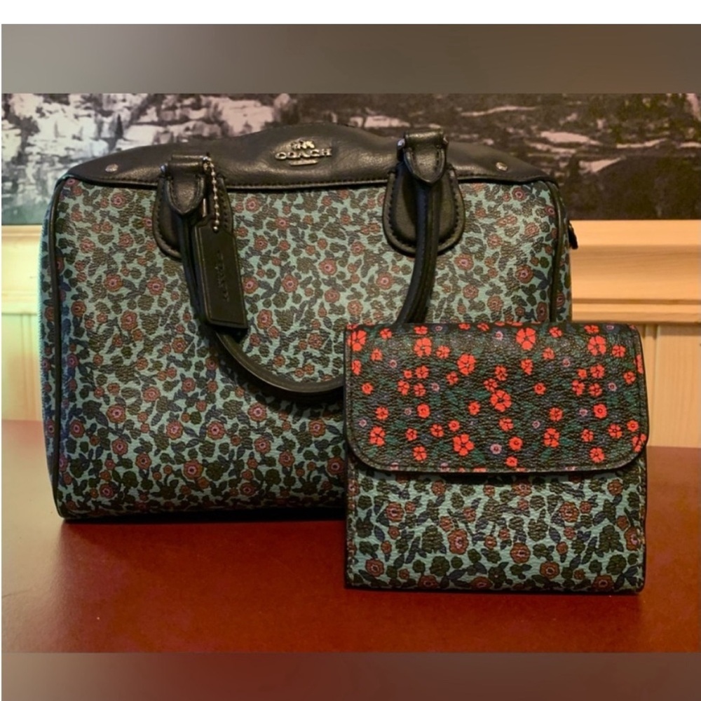 VINTAGE COACH 2 pc sets
